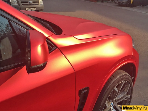 Оклейка в красный матовый хром BMW X5 F15